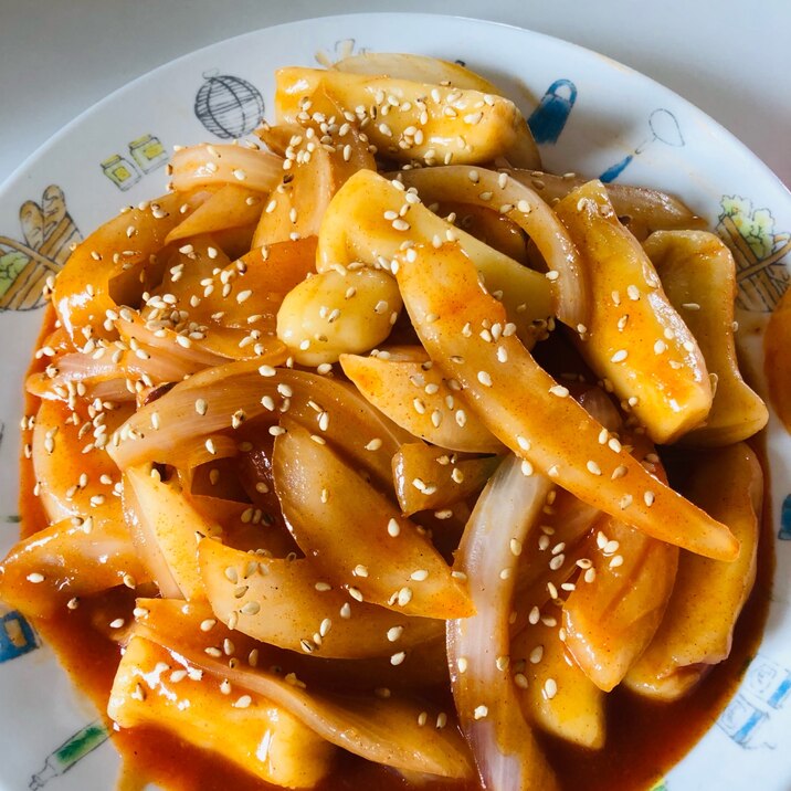 辛さ控えめ優しい味のトッポギ!!